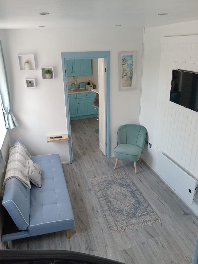 Cozy 1 Bed Retreat - *