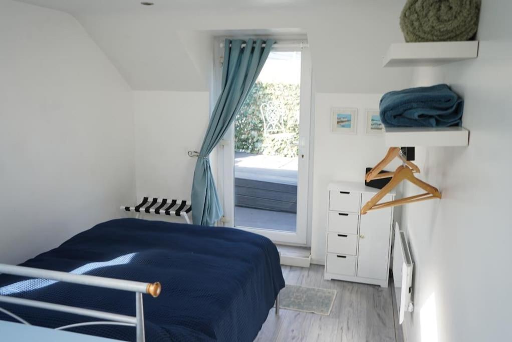 Cozy 1 Bed Retreat - *
